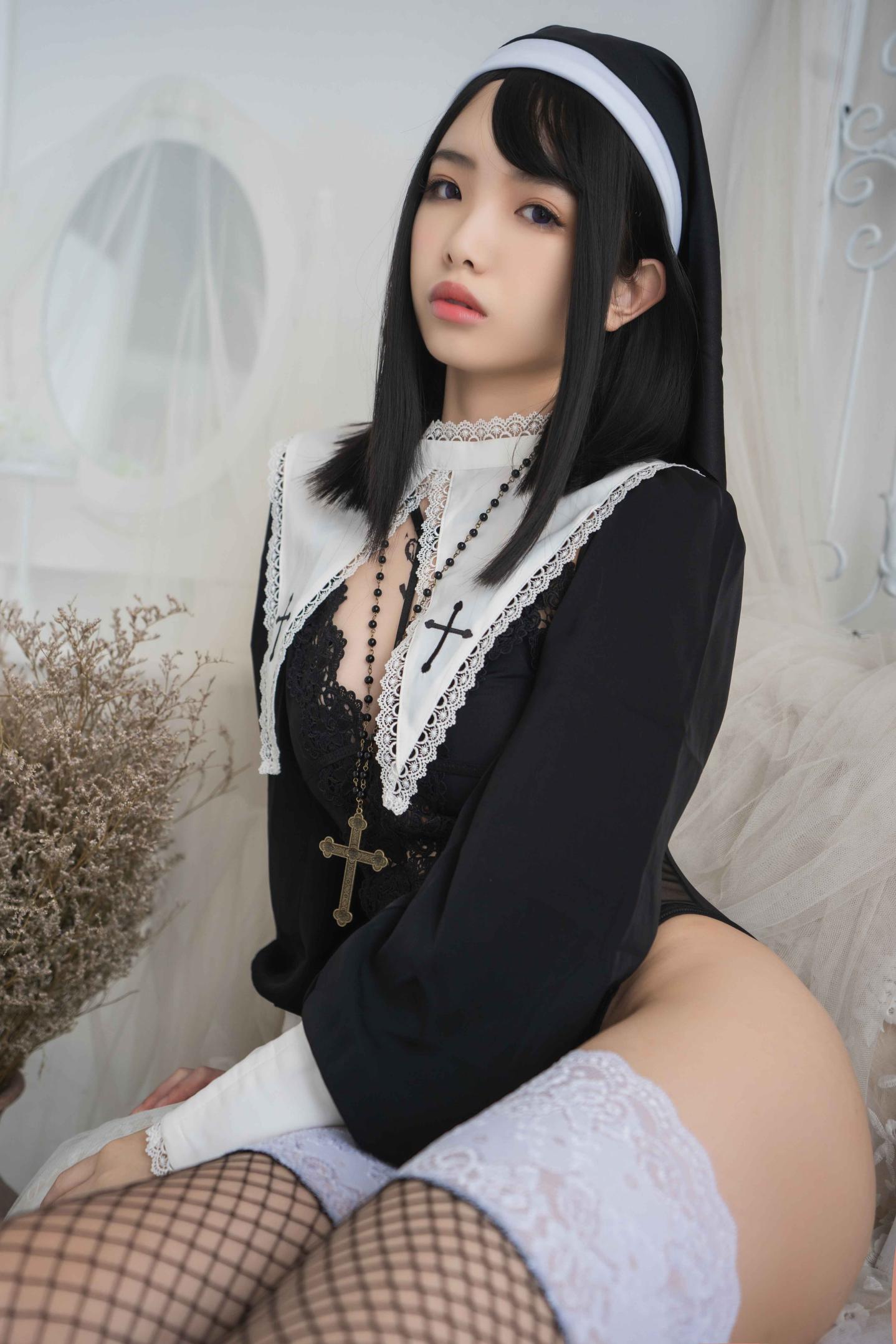 [雯妹不讲道理]NO.029雯妹危险祈祷修女插图5